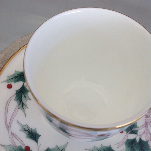 Vintage Mikasa Bone China Teacup and Saucer Set Ribbon Holly Collection - Picture 3 of 3